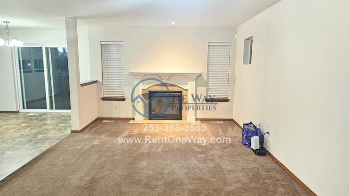 121 177th St E - Photo 5 of 14