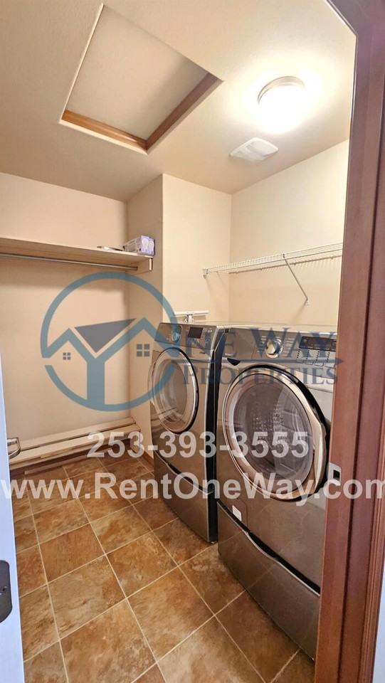 121 177th St E - Photo 6 of 14