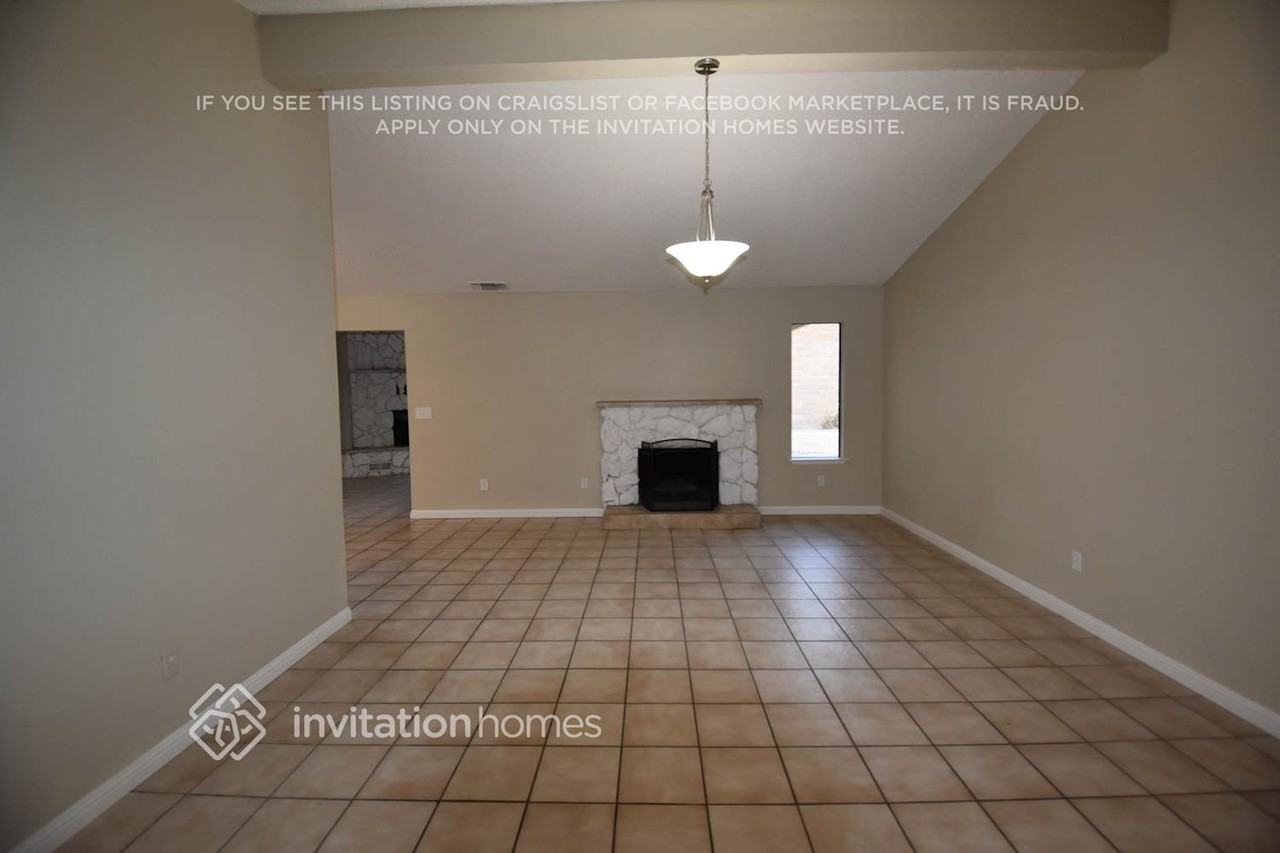 8148 Cottonmill Cir - Photo 3 of 23