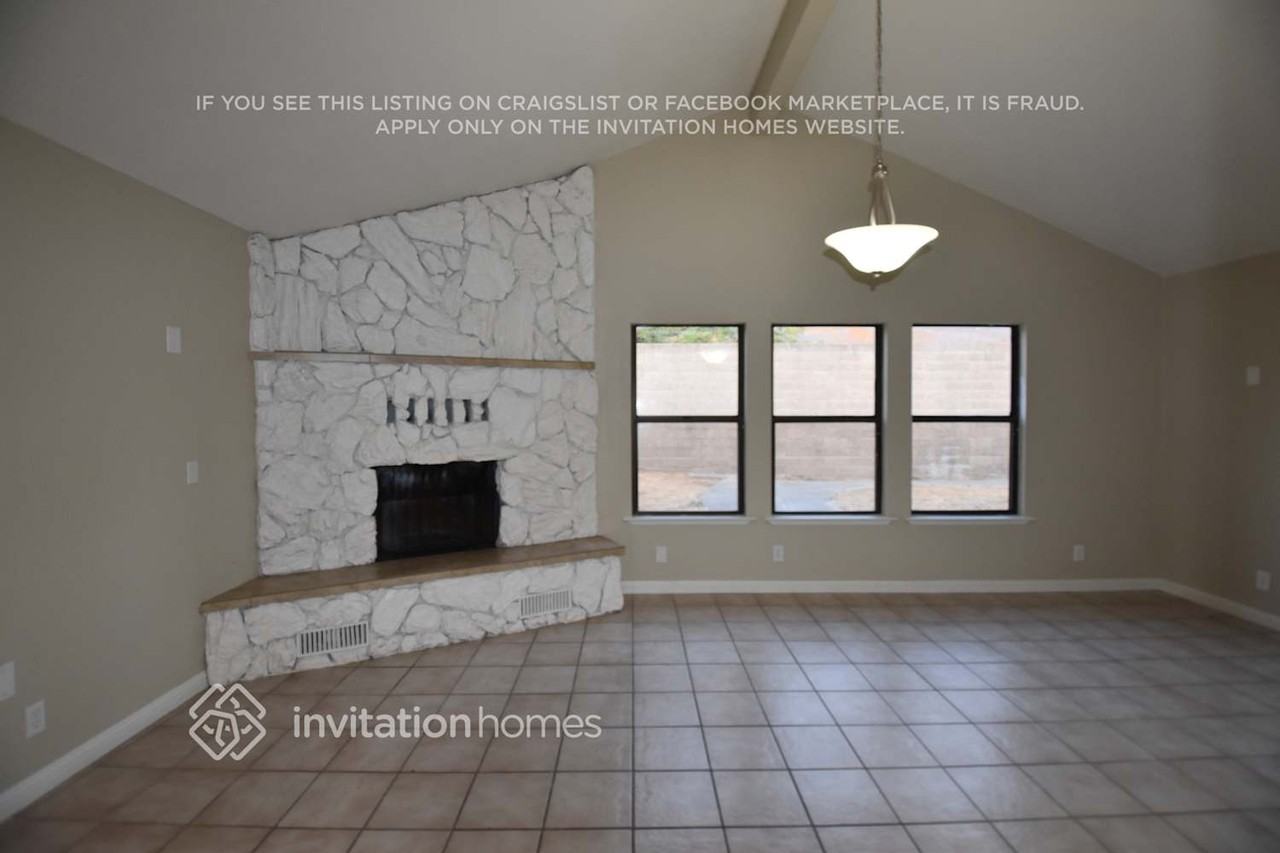 8148 Cottonmill Cir - Photo 4 of 23