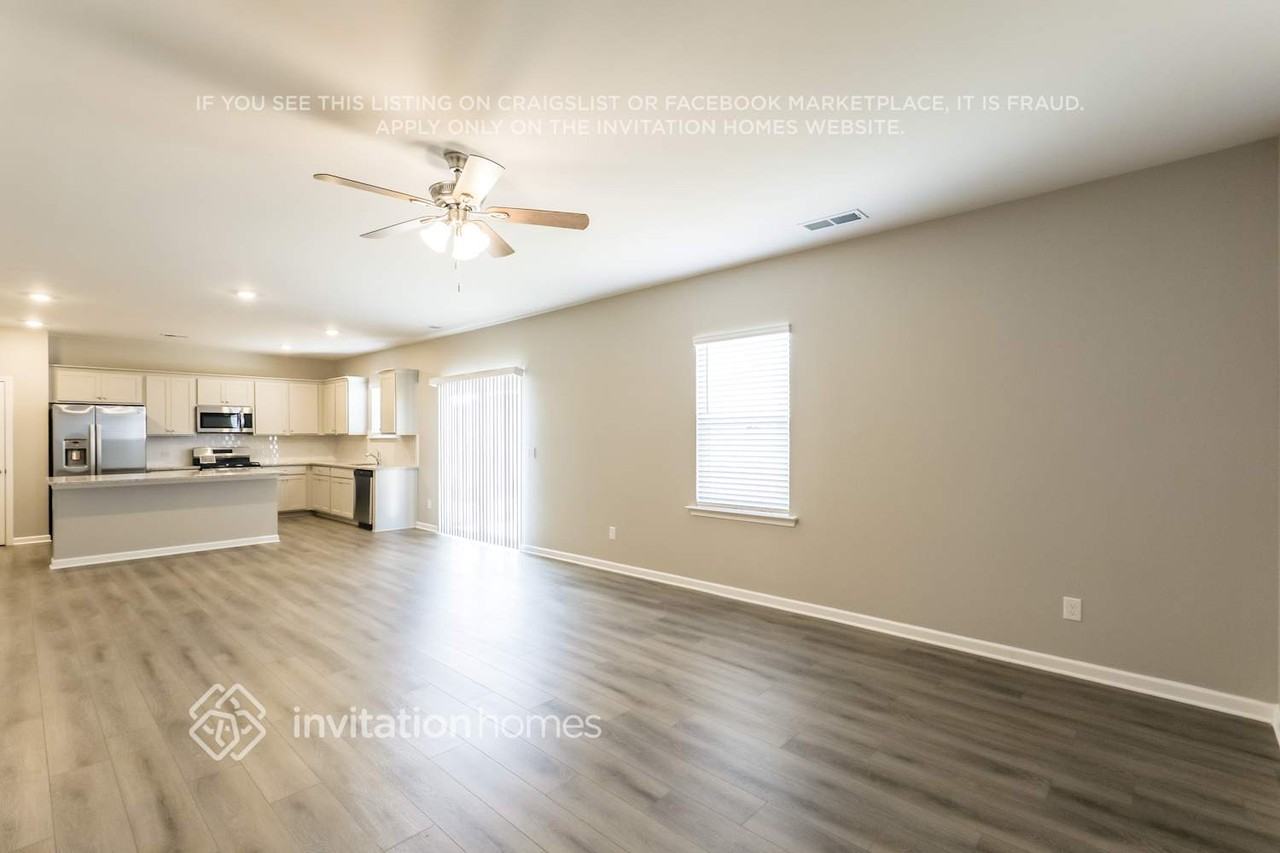 537 Almere Dr - Photo 4 of 18