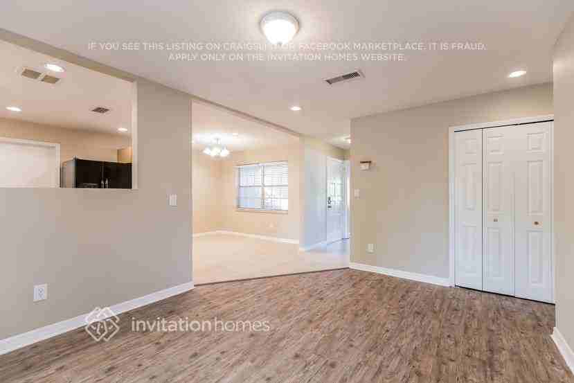 4967 N Magnolia Ave - Photo 3 of 19