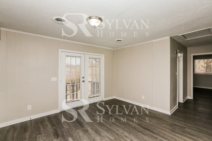 620 Heather Ln - Photo 6 of 16