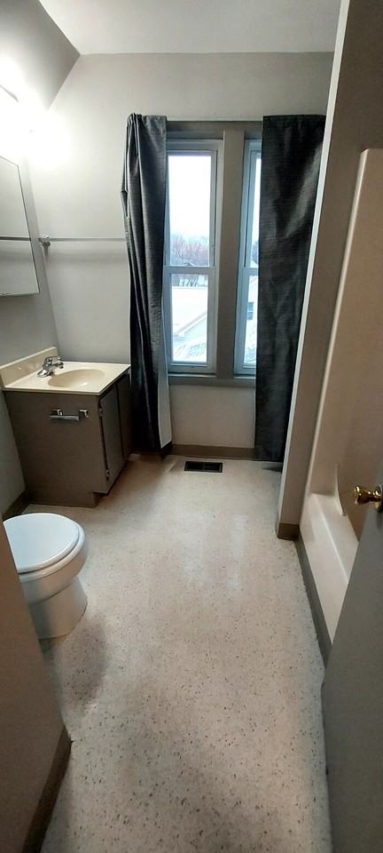 1501 15th St #2 - Photo 4 of 8