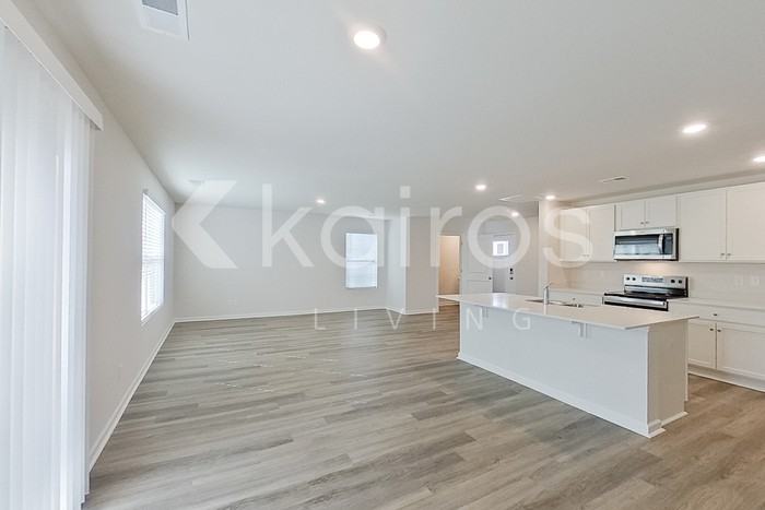 125 Inez Ave - Photo 4 of 24