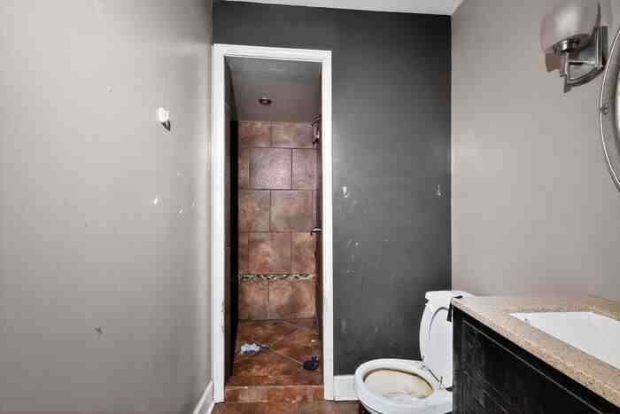 322 Arlington Ave - Photo 3 of 38