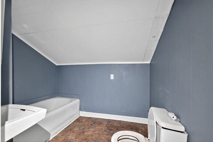 322 Arlington Ave - Photo 5 of 38