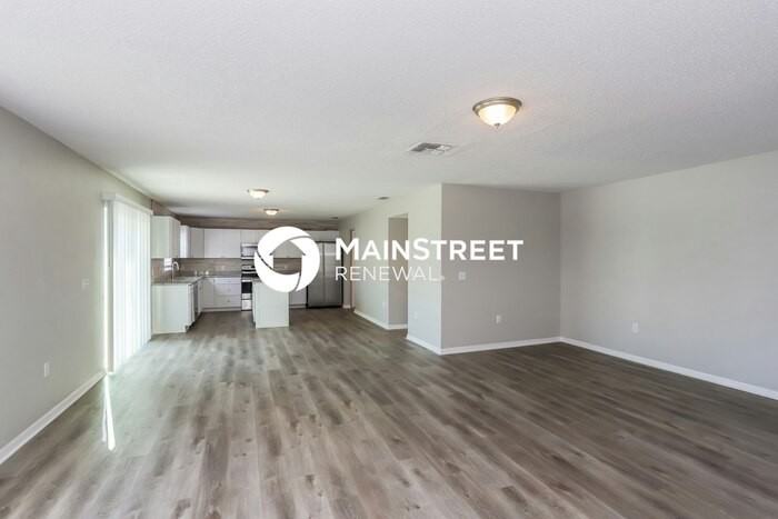 8097 Settlers Creek Cir - Photo 3 of 15