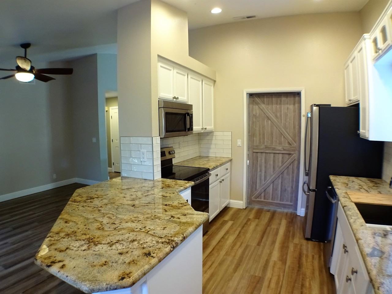 3008 California Park Dr #1 - Photo 6 of 18