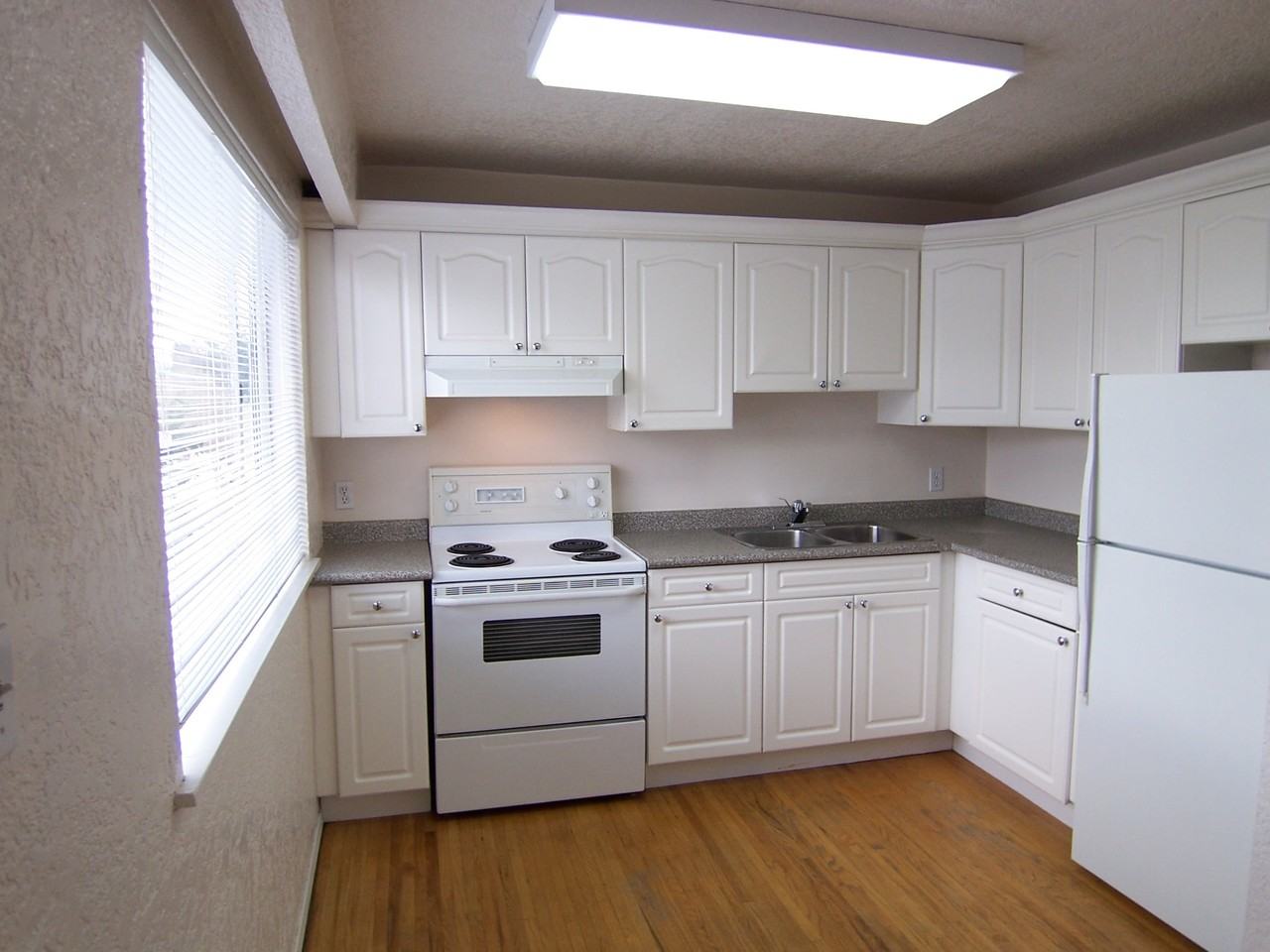 3066 Clark Drive #301 - Photo 5 of 8