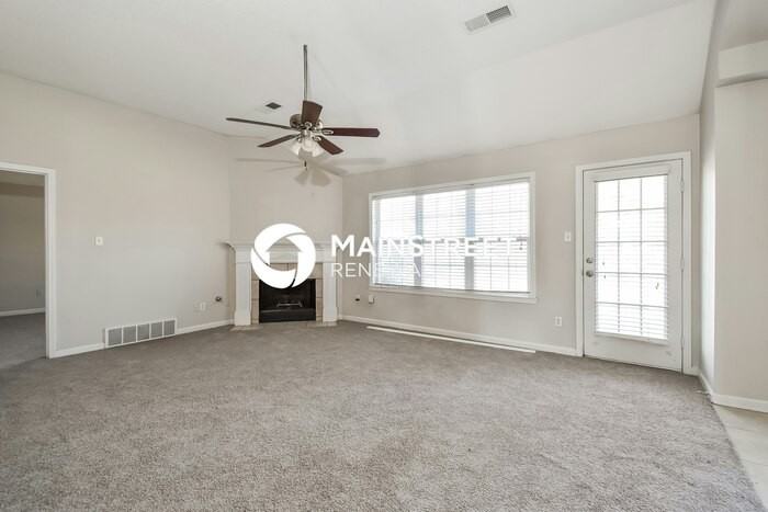 9254 Tamhaven Dr - Photo 4 of 19