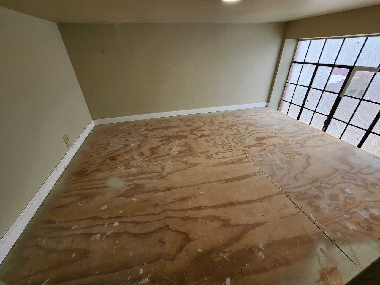 208 E MAINApt #1 - Photo 6 of 15