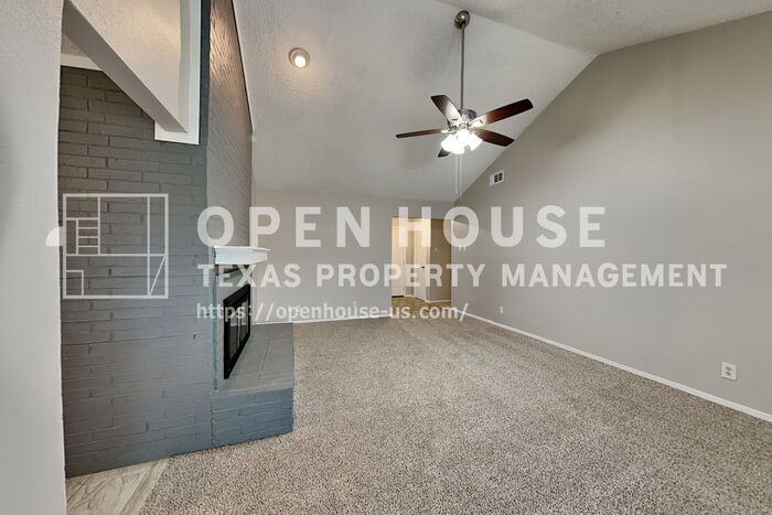 1711 Elizabeth Dr - Photo 5 of 23