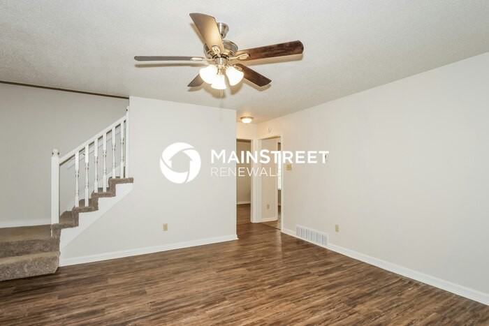 5530 Oak Branch Cir N - Photo 5 of 19