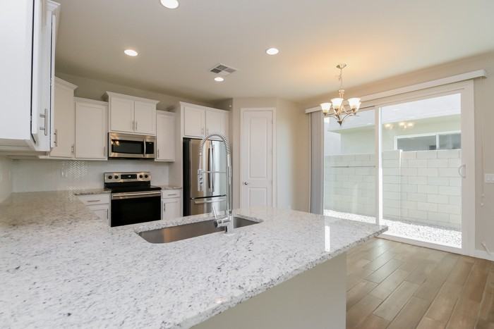 5553 S Dillon - Photo 4 of 15