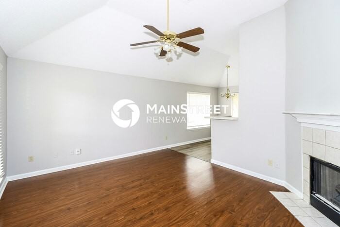 3761 Clarion Dr - Photo 3 of 16