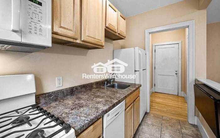 2218 Nicollet Ave #23 - Photo 3 of 16