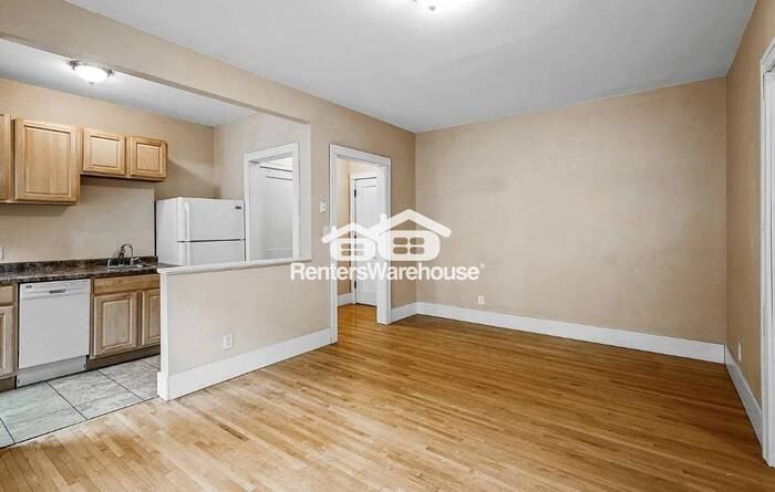 2218 Nicollet Ave #23 - Photo 7 of 16