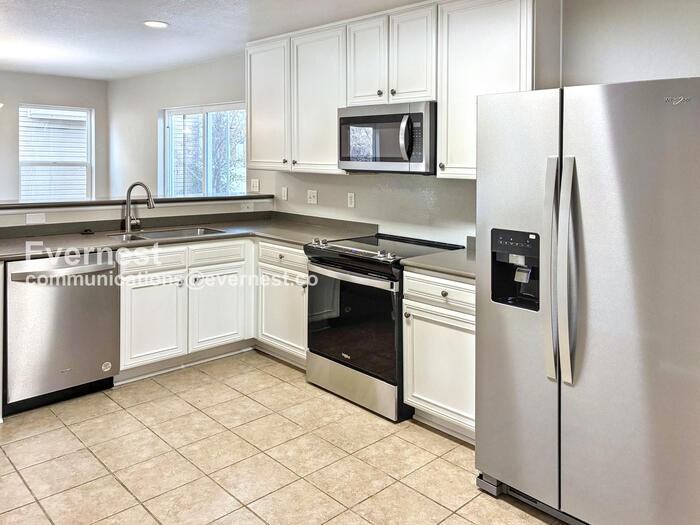 3907 Heatherwood Cir - Photo 2 of 28