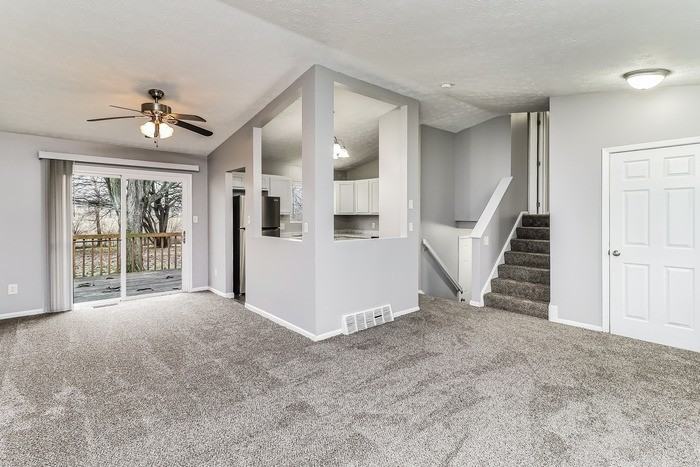 959 Smiley Ave - Photo 5 of 11