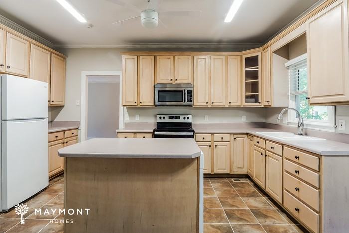 1691 Russet Hill Cir - Photo 6 of 13