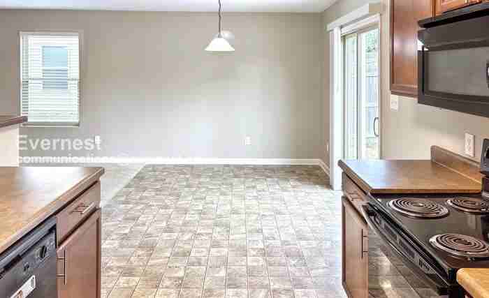 29766 Westfield Dr - Photo 6 of 22