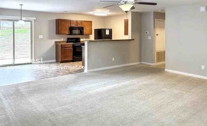 29766 Westfield Dr - Photo 7 of 22