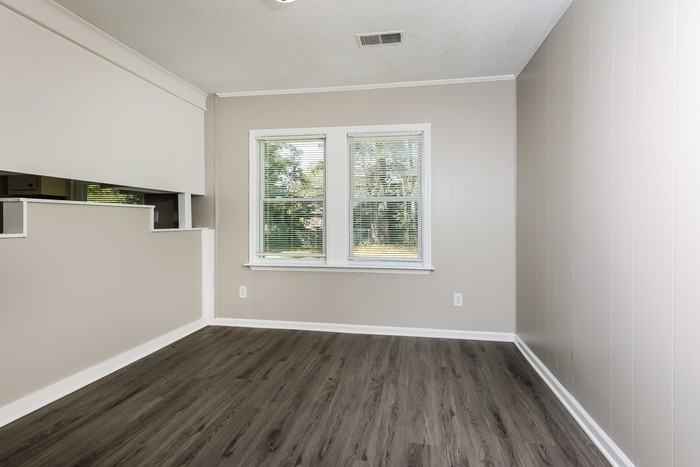 102 Bluebell Ave - Photo 5 of 11