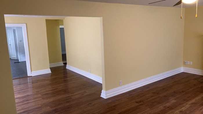 908 Watervliet Ave - Photo 5 of 29