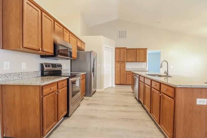 200 Crescent Creek Ct - Photo 5 of 11