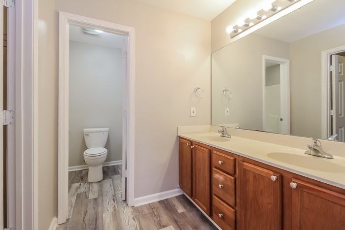 200 Crescent Creek Ct - Photo 7 of 11