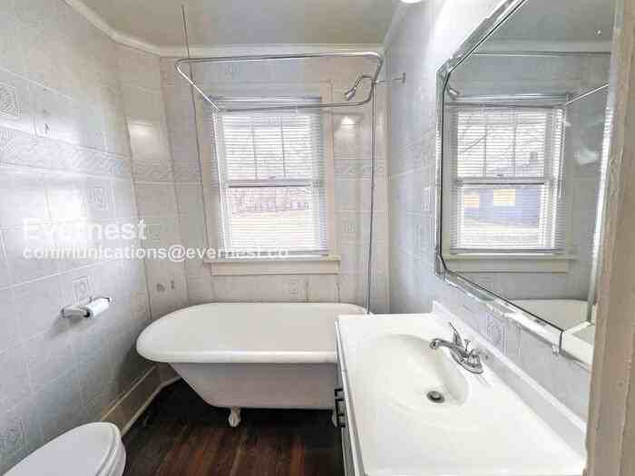 114 W 18th St - Photo 6 of 18