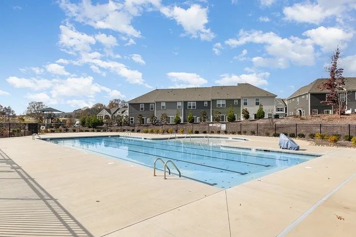 3233 Lilac Grove Dr - Photo 2 of 37