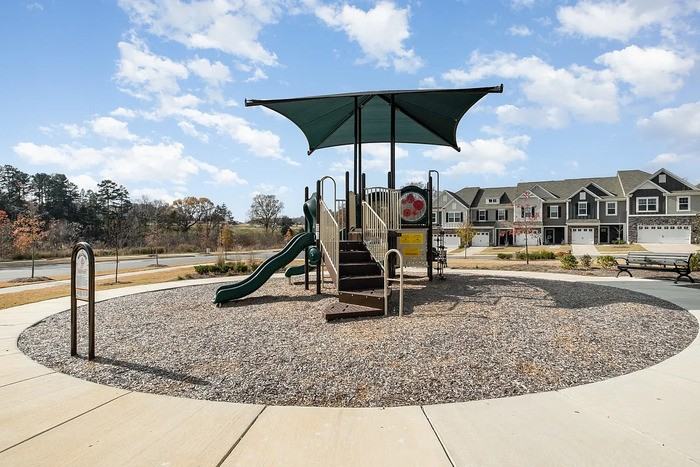 3233 Lilac Grove Dr - Photo 6 of 37