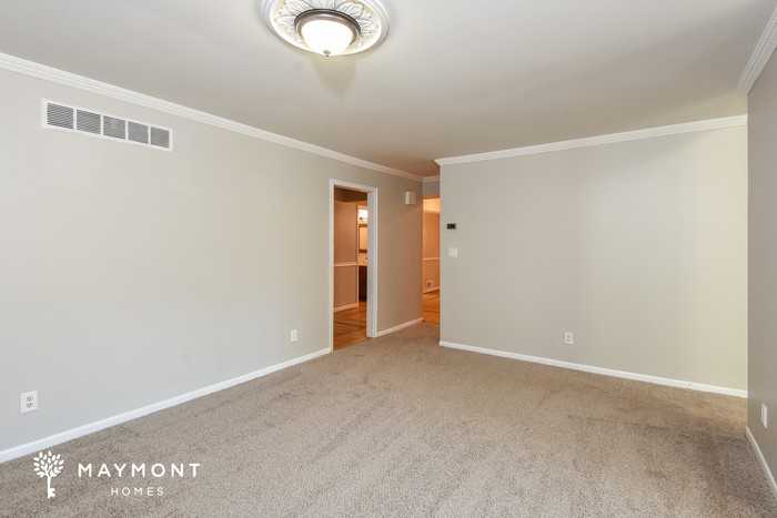 335 Southwind Cir - Photo 7 of 11
