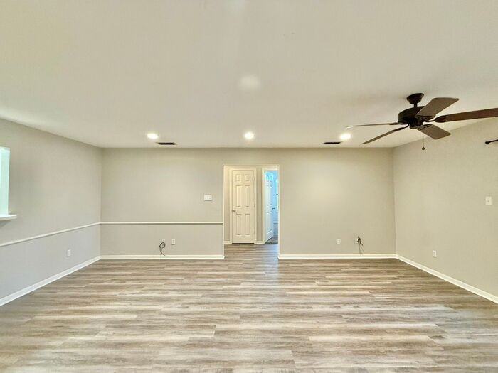 2605 Westminster Dr - Photo 3 of 22