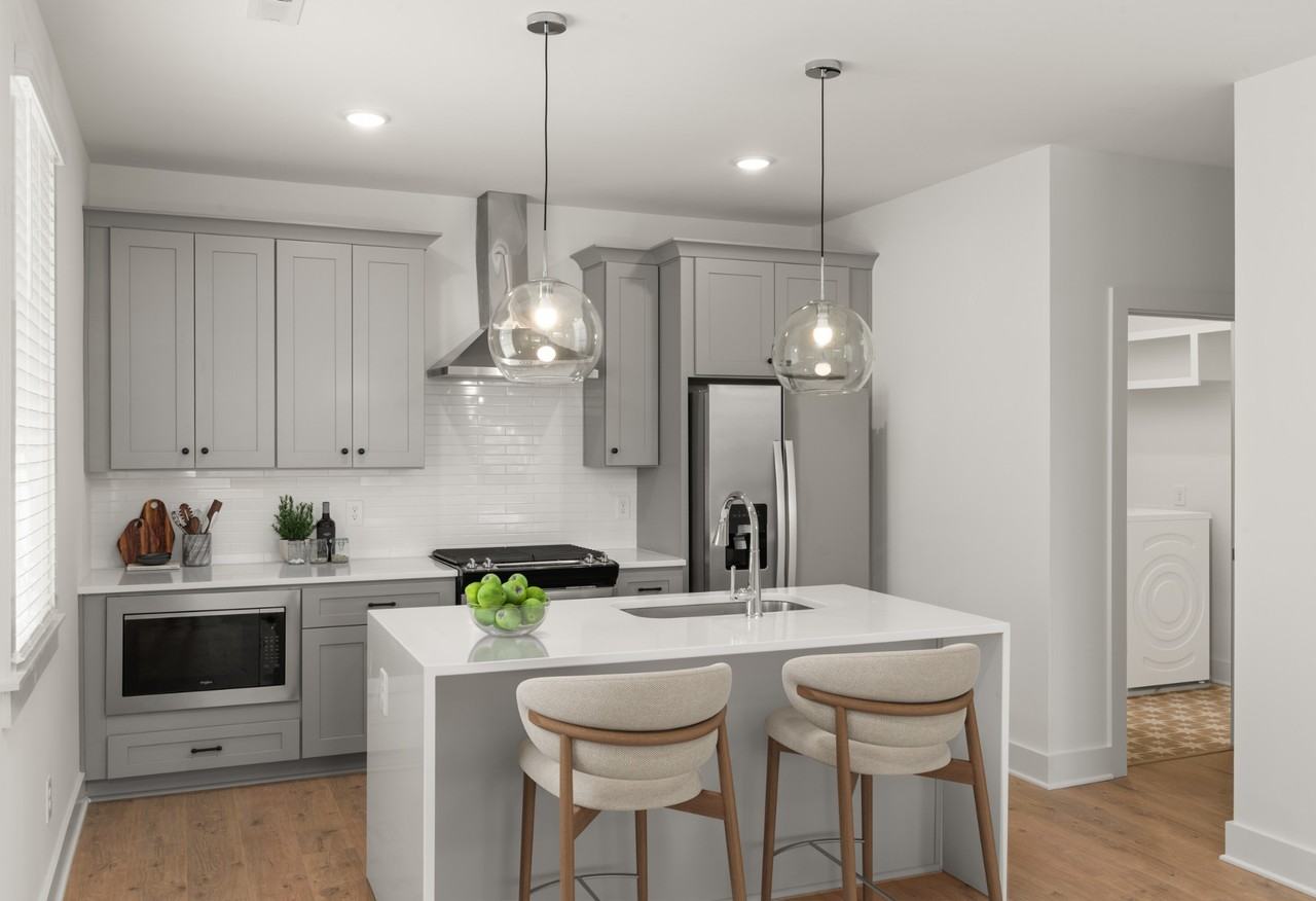 504 Edwin St #1 - Photo 3 of 9