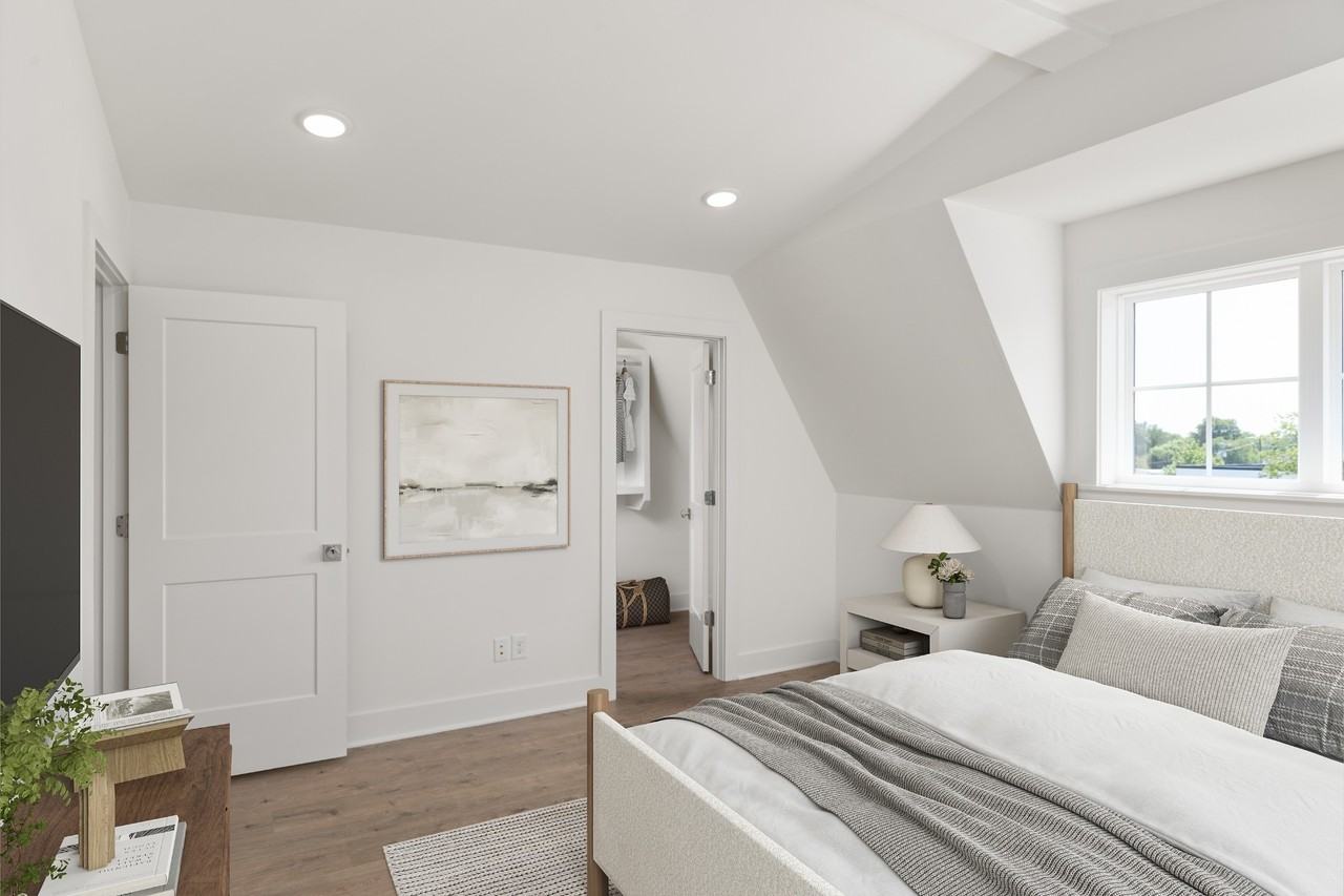 504 Edwin St #1 - Photo 6 of 9