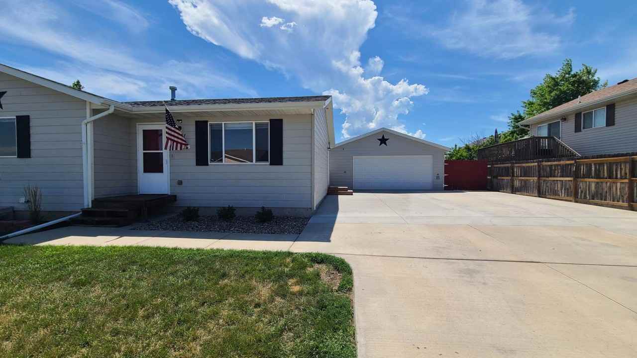 3401 Wesson Rd - Photo 2 of 16