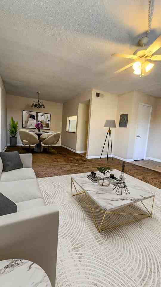 Huntington Park Dr #21 - Photo 3 of 7