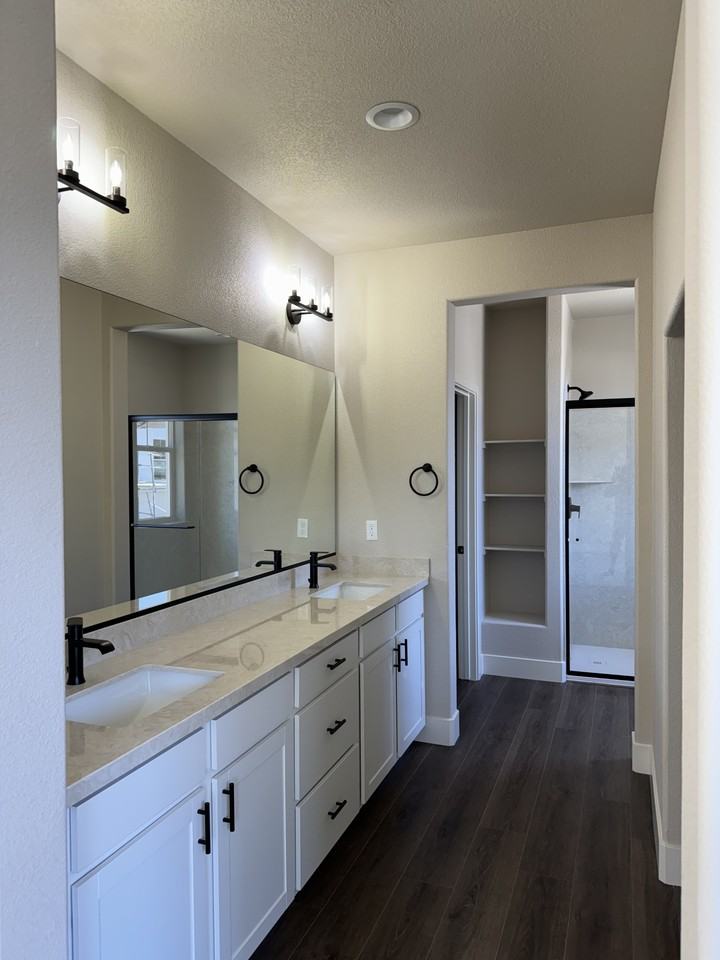 324 Cattail Cir #NA - Photo 4 of 10