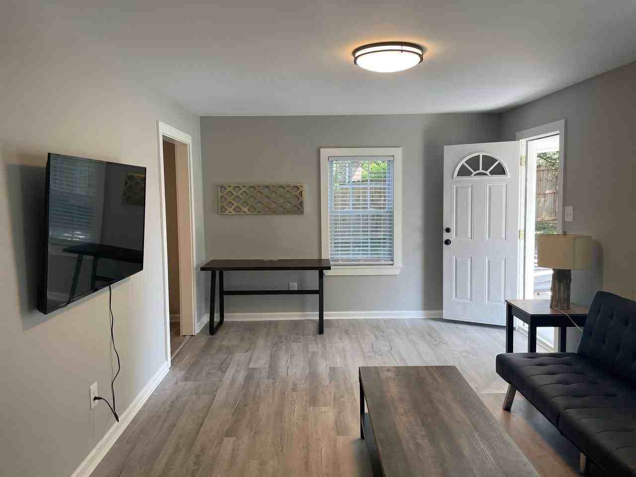 609 Lakeshore Dr #NA - Photo 3 of 6