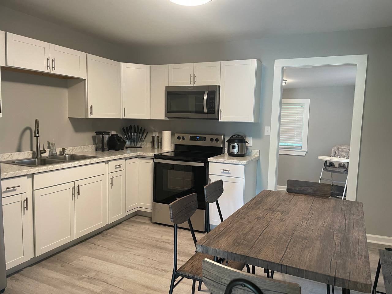 609 Lakeshore Dr #NA - Photo 4 of 6