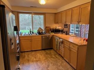 775 Nw James Pl #NA - Photo 2 of 9