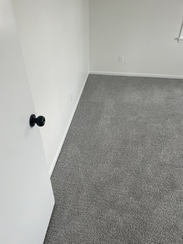 501 Se Claremont St #NA - Photo 3 of 9