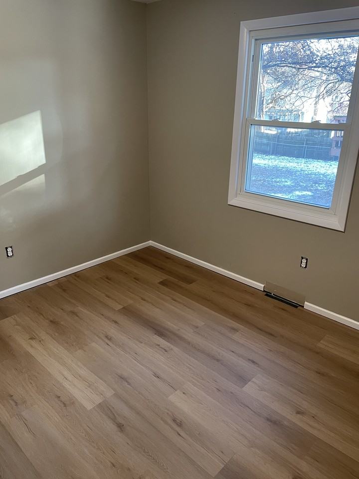 501 Se Claremont St #NA - Photo 4 of 9