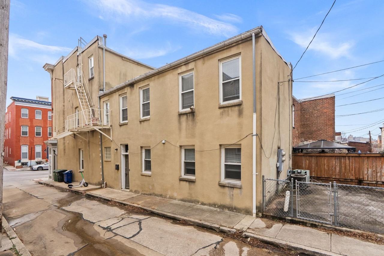 2022 E Baltimore St - Photo 5 of 9