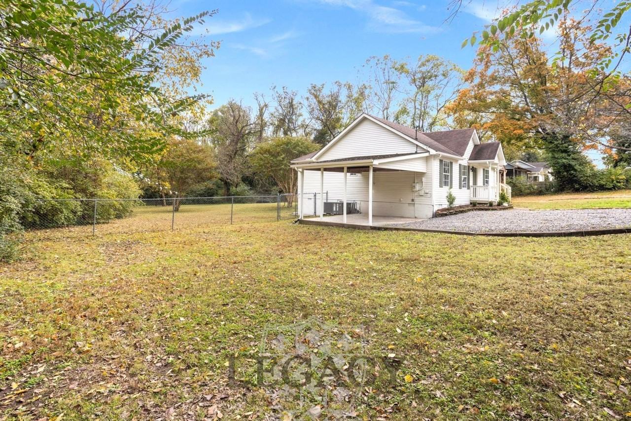 100 Sadler Ct #1 - Photo 4 of 40