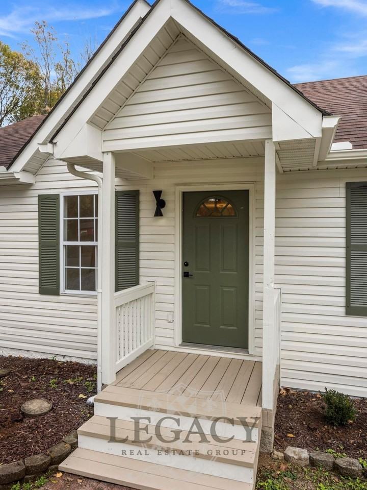 100 Sadler Ct #1 - Photo 5 of 40