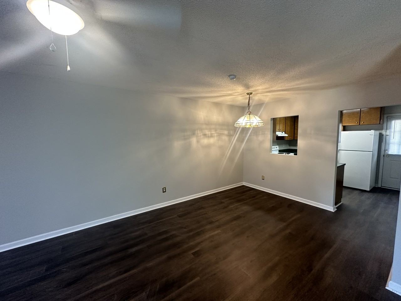 303 E North Railroad St #B - Photo 4 of 14